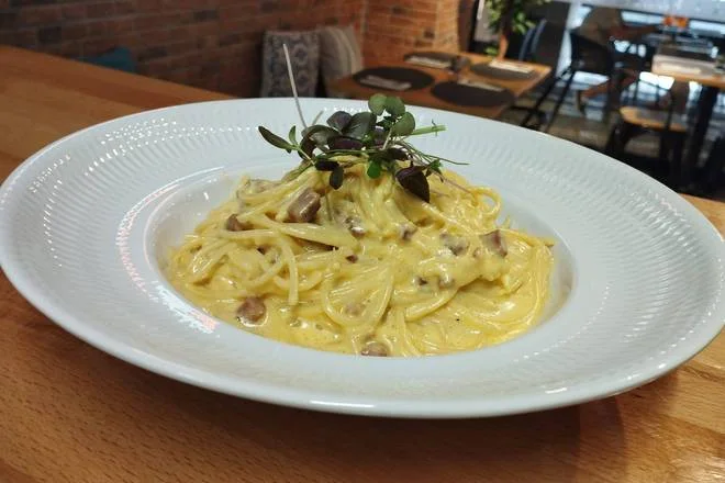 Spaghetti alla carbonara da Allora